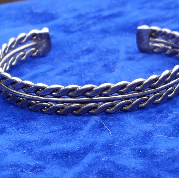 Vintage sterling braided cuff bracelet - Picture 13 of 16